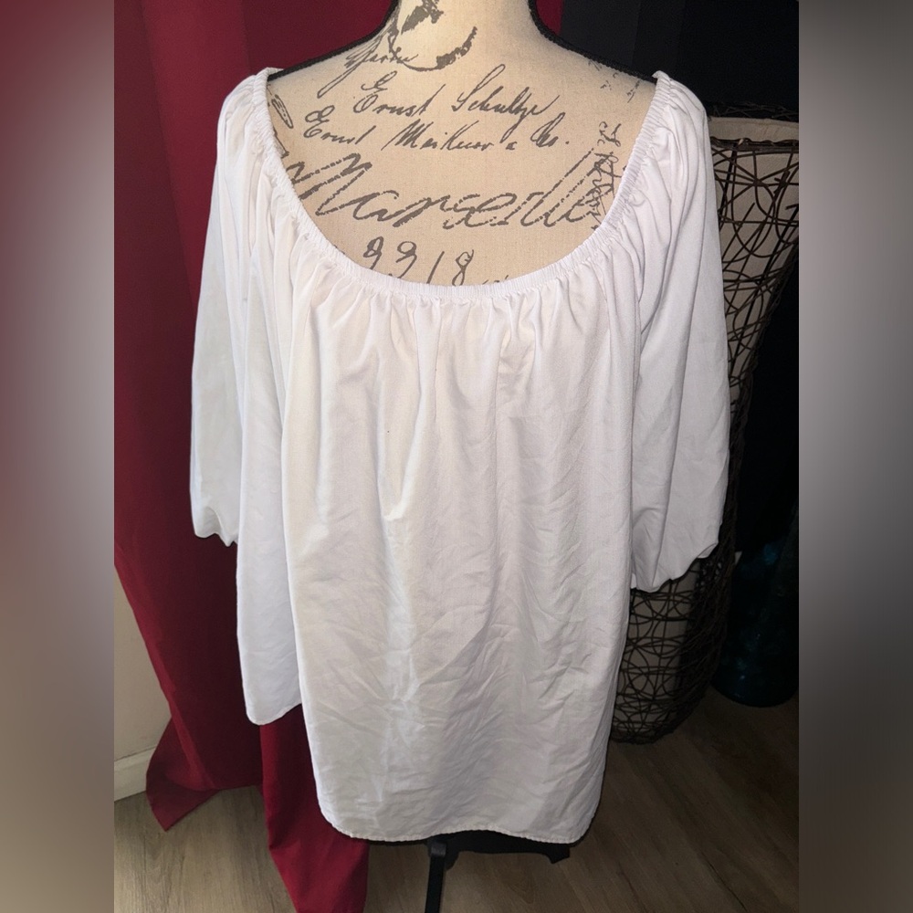 Comfy white blouse